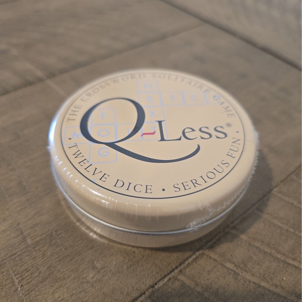 Q-Less – The Original Crossword Solitaire Game, 12 Letter Dice Travel Tin
